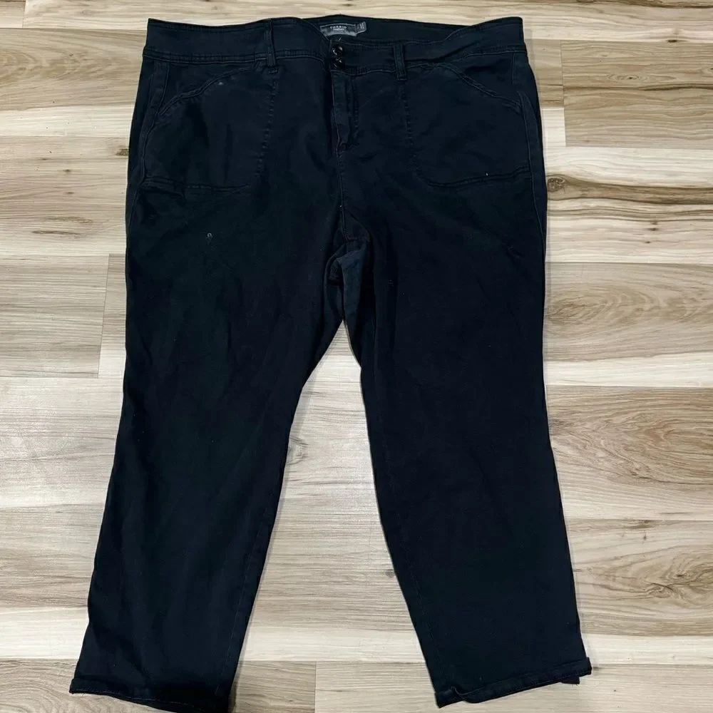 Torrid Black Cargo Style Black Roll Up Pants Women’s 26